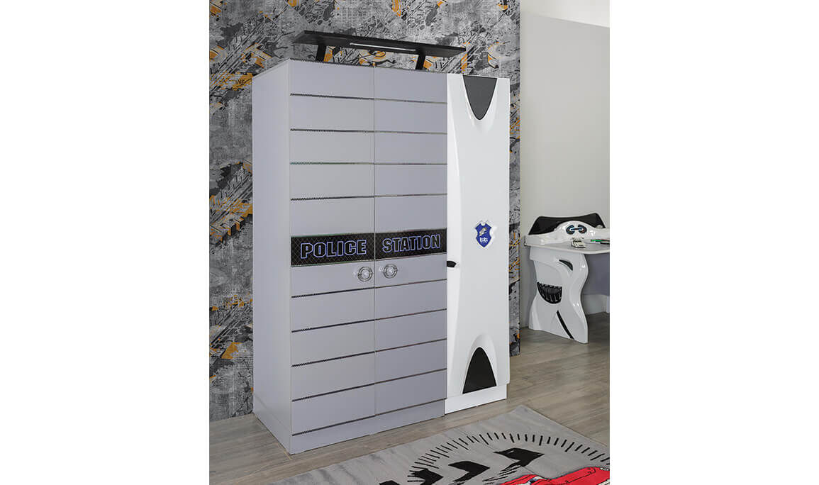 Police 3 Kapılı Gardırop